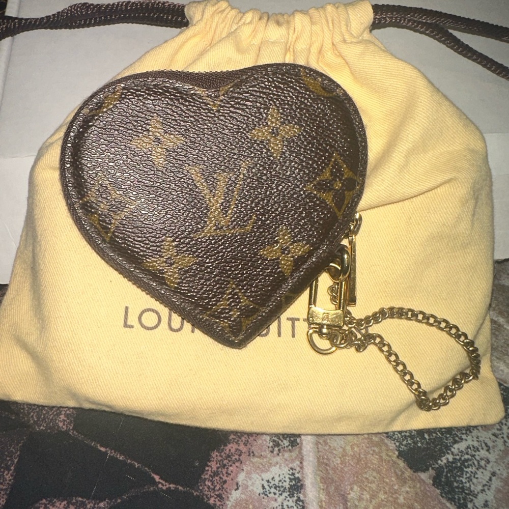 🎈SOLD🎈🦄Rare LV Monogram Leopard Coeur Heart Coin Purse Blanc Corail - Picture 7 of 13